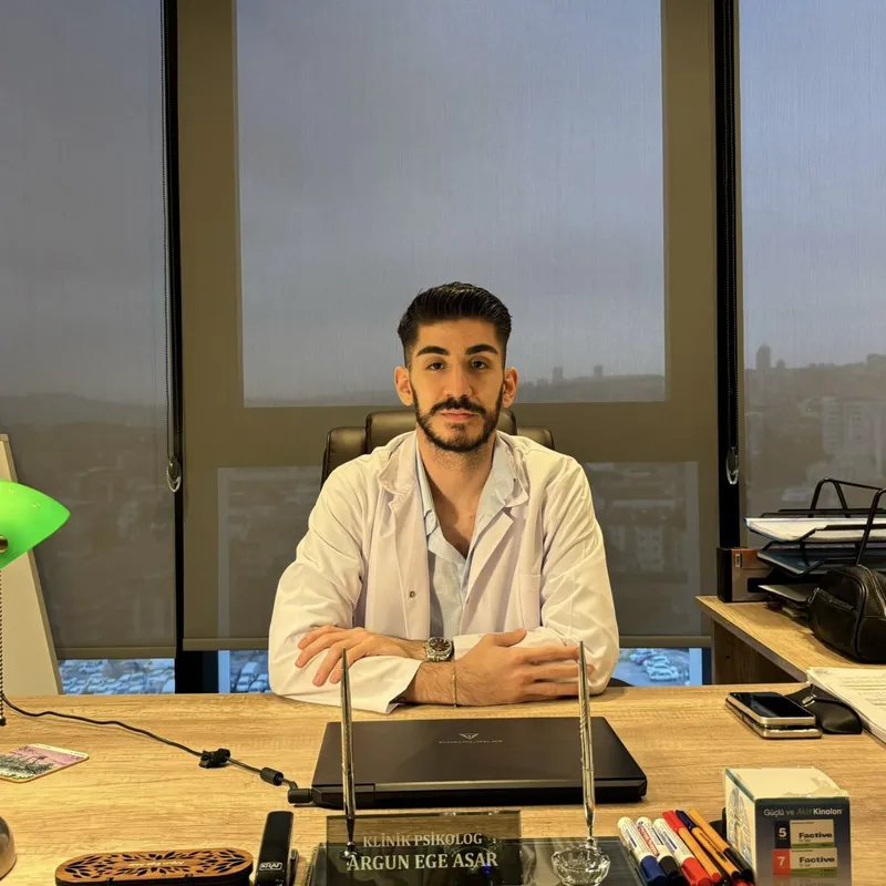 Uzman Klinik Psikolog Argun Ege Asar
